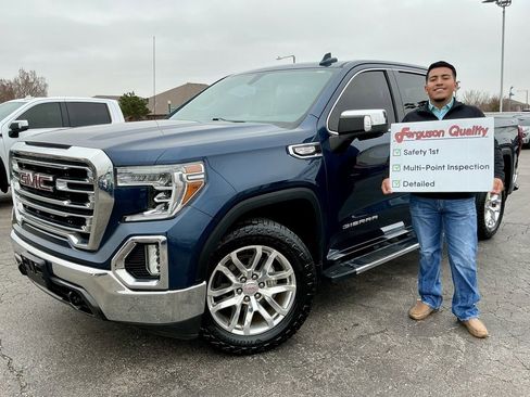 Used 2021 GMC Sierra 1500 SLT image 1