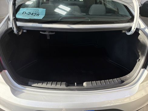 Used 2020 Hyundai Elantra SE w/ Cargo Package (C1) image 18