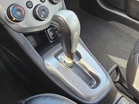 Used 2019 Chevrolet Sonic Premier image 39