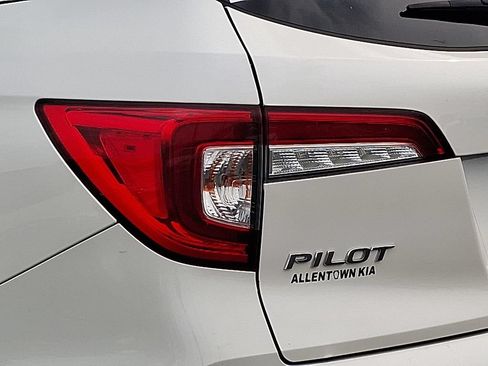 Used 2019 Honda Pilot EX image 11