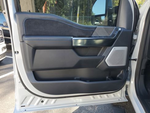 Used 2025 Ford F250 Platinum image 18