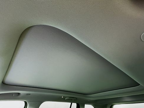 Used 2022 Jeep Grand Cherokee Limited 4xe image 26