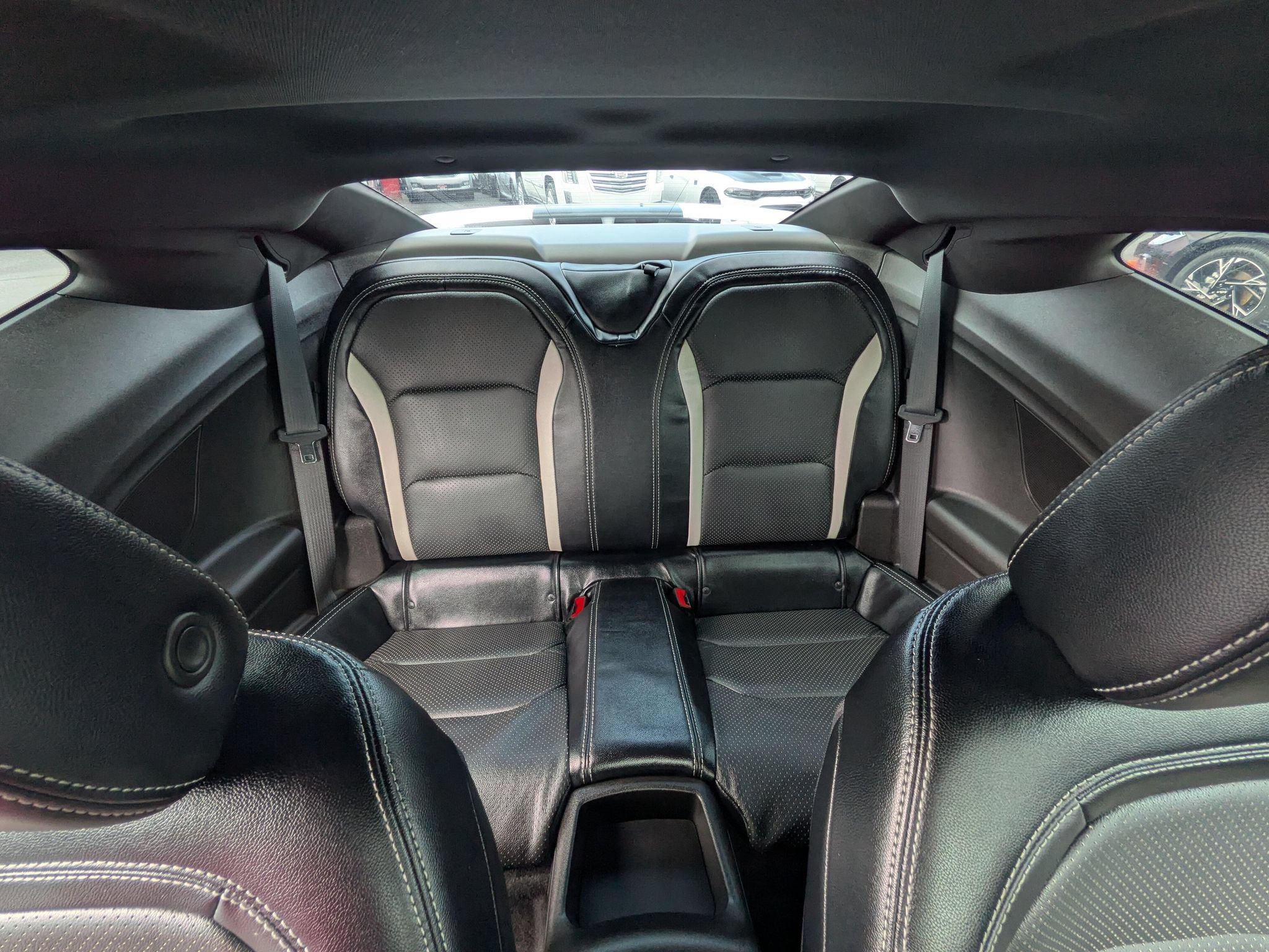 Used 2018 Chevrolet Camaro SS RWD image 7