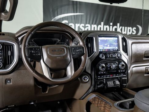 Used 2022 GMC Sierra 2500 Denali w/ Denali Ultimate Package image 16