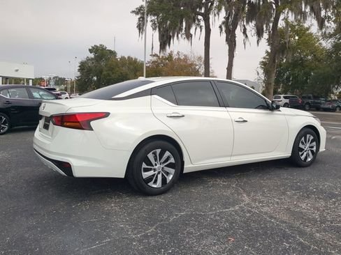 Certified 2025 Nissan Altima 2.5 S FWD image 4