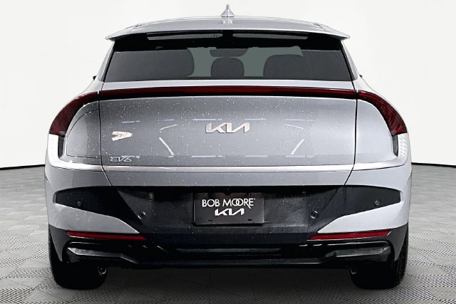 New 2025 Kia EV6 Light w/ Light LR Technology Package RWD image 4