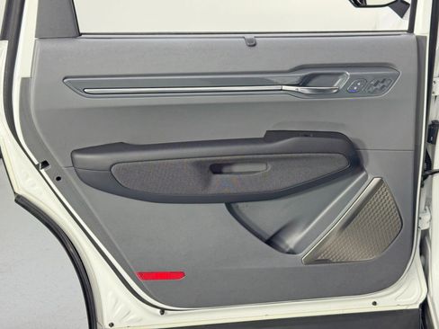 Used 2024 Kia EV9 GT-Line image 45