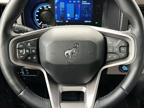 Used 2024 Ford Bronco Wildtrak image 24