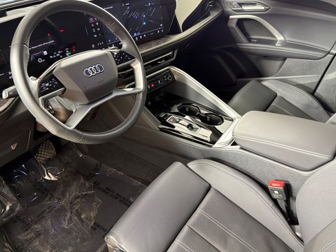 Used 2025 Audi Q5 Premium Plus w/ Premium Plus AWD/4WD image 9