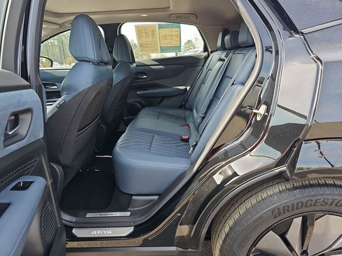 Used 2023 Nissan Ariya image 18