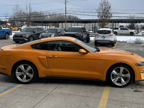 Used 2019 Ford Mustang GT Premium image 5