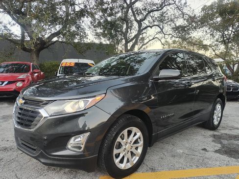 Used 2020 Chevrolet Equinox LT image 2