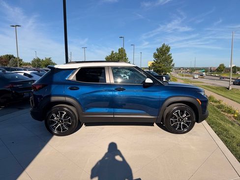 Used 2023 Chevrolet TrailBlazer ACTIV w/ Convenience Package AWD/4WD image 11