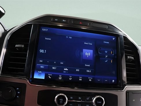 Used 2022 Ford F350 Lariat image 14