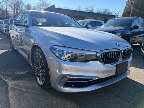 Used 2019 BMW 530e xDrive image 3