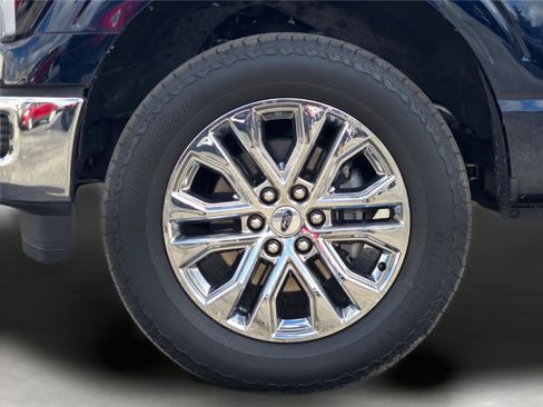 Used 2025 Ford F150 Lariat w/ Equipment Group 501A Mid AWD/4WD image 11