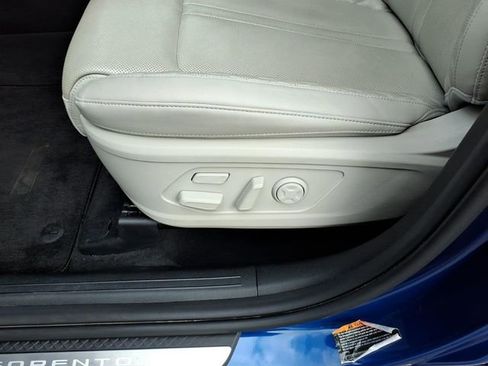 Used 2022 Kia Sorento SX image 5