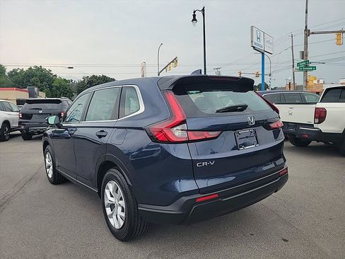 Used 2024 Honda CR-V LX image 3