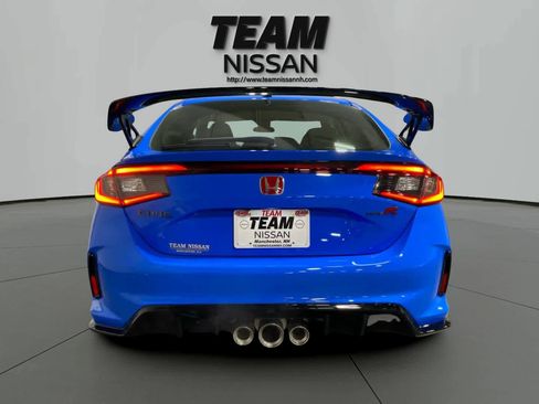 Used 2023 Honda Civic Type R image 6
