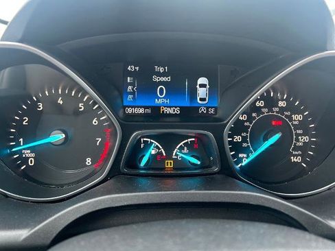 Certified 2018 Ford Escape SE w/ SE Sync 3 Package image 21