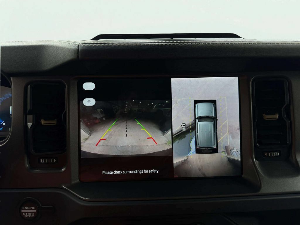 Used 2025 Ford Bronco Badlands AWD/4WD image 14