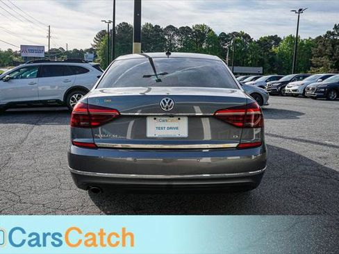 Used 2018 Volkswagen Passat 2.0T SE image 14