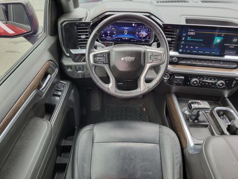 Used 2023 Chevrolet Silverado 1500 LT Trail Boss w/ Convenience Package II image 17