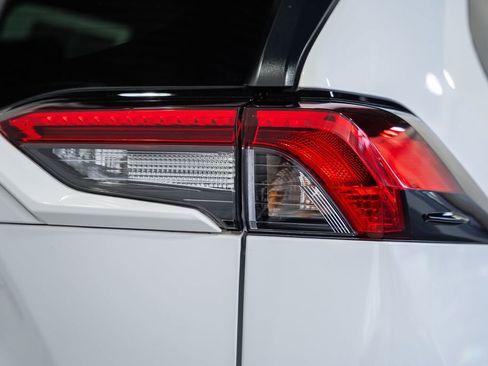 Used 2024 Toyota RAV4 LE image 6