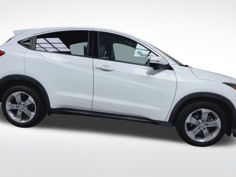 Used 2016 Honda HR-V EX image 9