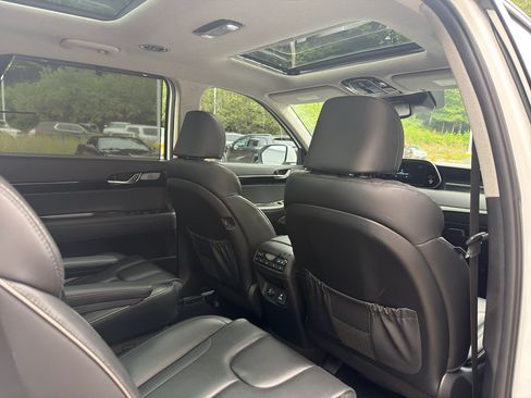 Used 2022 Hyundai Palisade Limited FWD image 20