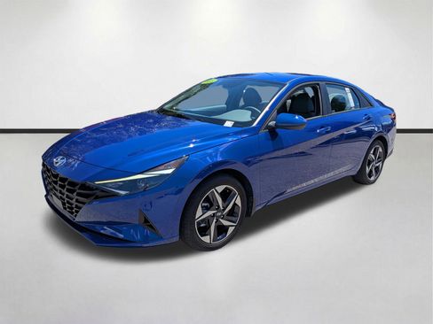 Used 2023 Hyundai Elantra SEL w/ Convenience Package FWD image 8