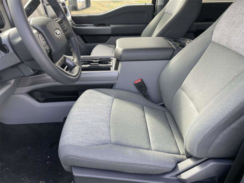New 2026 Ford F250 XLT w/ XLT Premium Package image 13