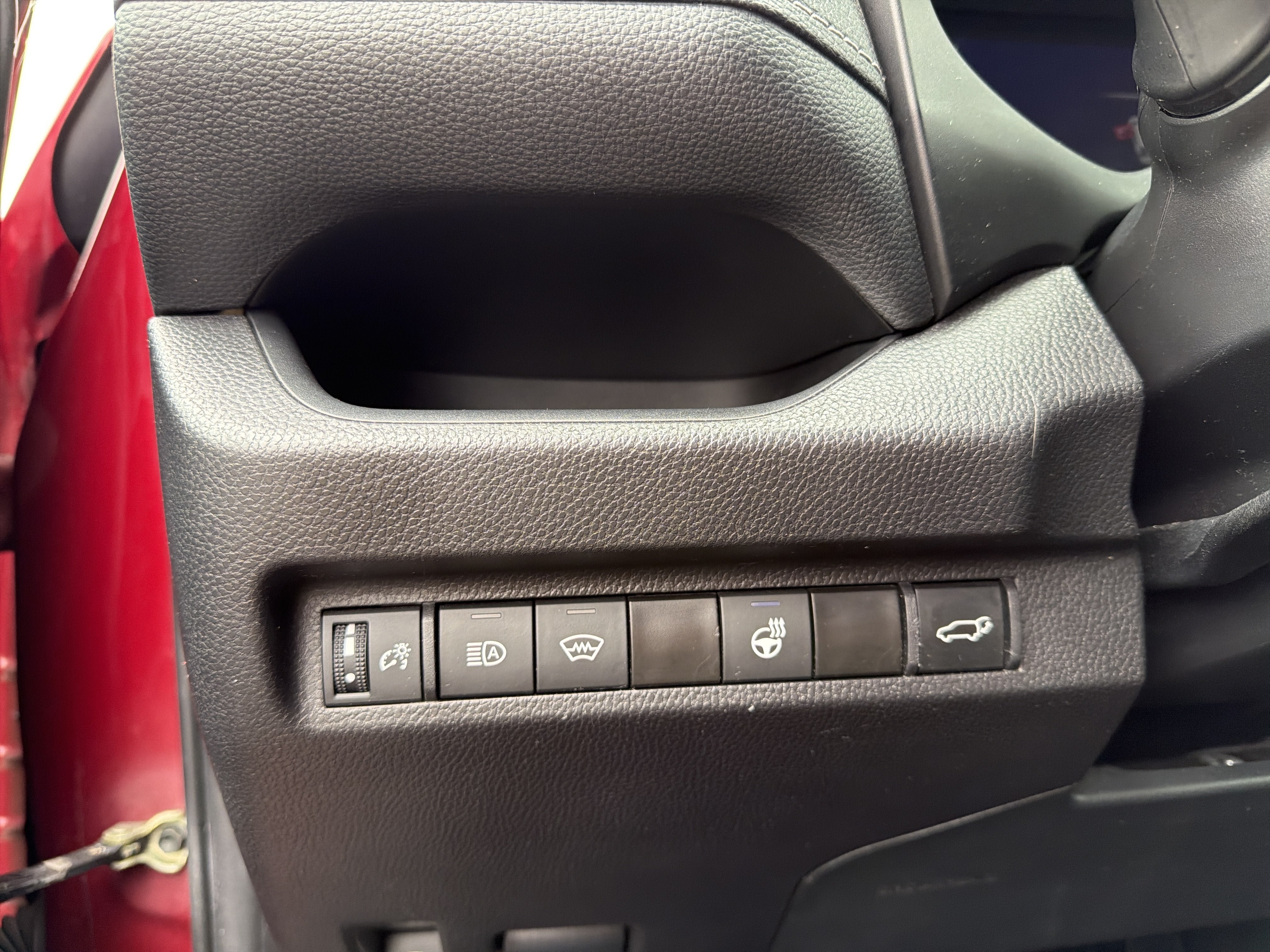 Used 2024 Toyota RAV4 XLE w/ Convenience Package AWD/4WD image 16