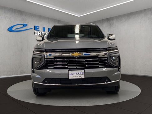 New 2026 Chevrolet Suburban Premier image 6