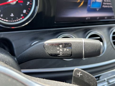 Used 2019 Mercedes-Benz E 300 4MATIC image 26