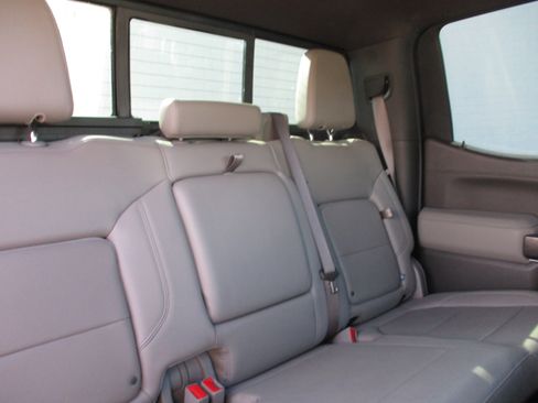 Used 2020 Chevrolet Silverado 1500 LTZ w/ LTZ Premium Package image 27