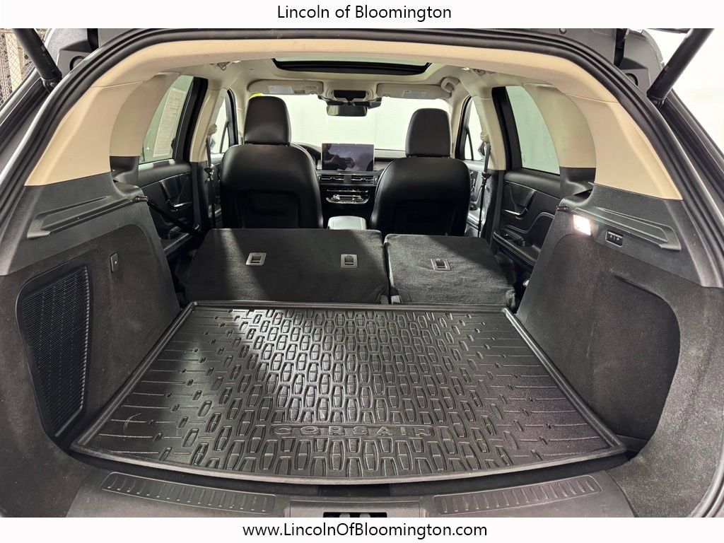 Used 2023 Lincoln Corsair AWD w/ Equipment Group 101A image 15
