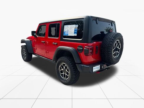 Used 2025 Jeep Wrangler Unlimited Rubicon AWD/4WD image 6