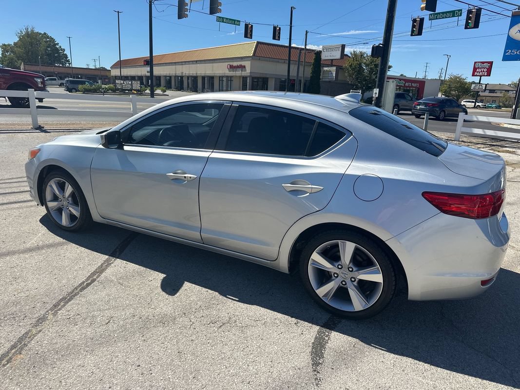 Used 2015 Acura ILX FWD image 4