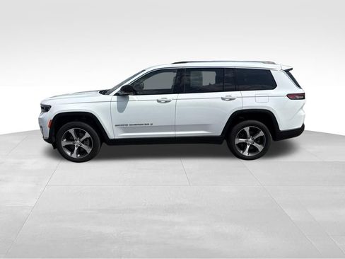 Used 2023 Jeep Grand Cherokee L Limited AWD/4WD image 3