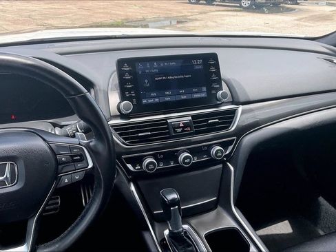 Used 2021 Honda Accord Sport image 9