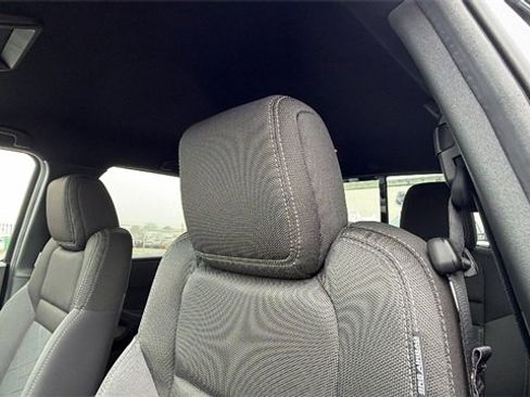 New 2026 Nissan Frontier SV image 22