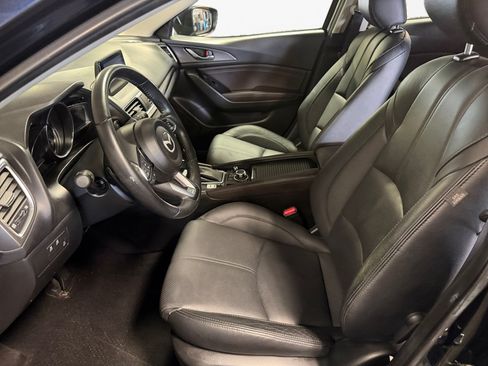 Used 2018 MAZDA MAZDA3 Grand Touring w/ Premium Equipment Package FWD image 11