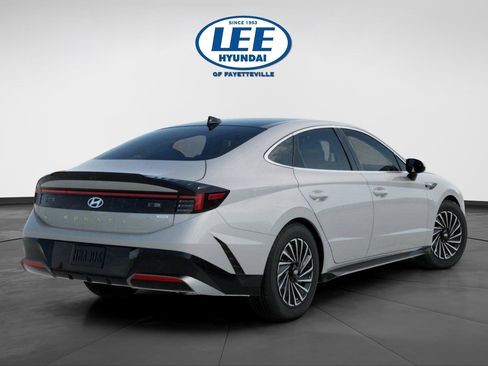 New 2026 Hyundai Sonata SEL FWD image 3
