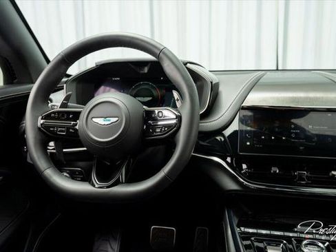 Used 2025 Aston Martin DBX 707 image 38