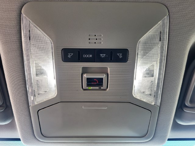 Used 2025 Toyota RAV4 XLE AWD/4WD image 20