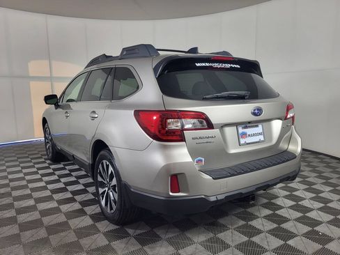 Used 2016 Subaru Outback 2.5i Limited AWD/4WD image 5