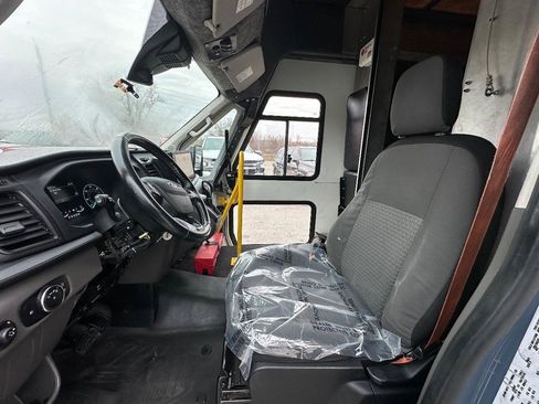 Used 2022 Ford Transit 350 image 10