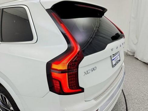 New 2026 Volvo XC90 B6 Plus w/ Protection Package Premier image 32