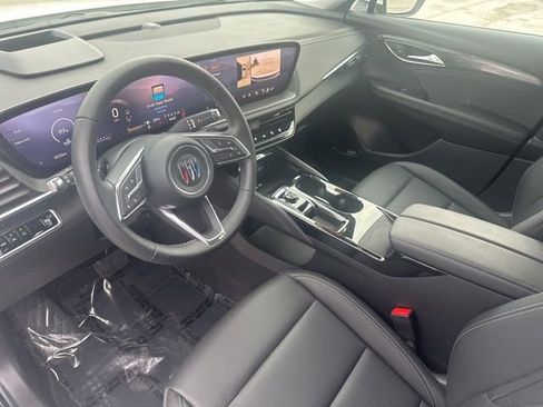 Used 2025 Buick Envision Preferred image 32